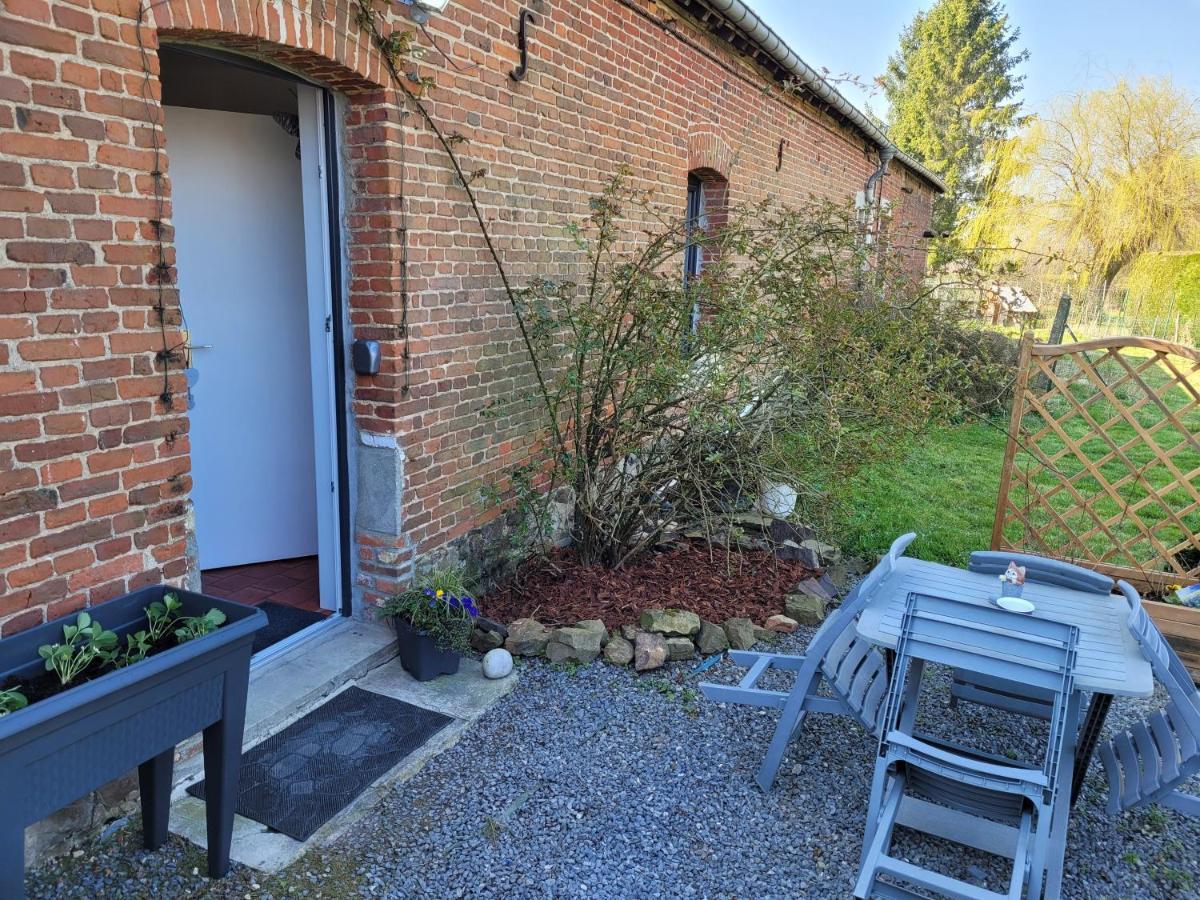 Studio Bienvenue Du Cote De Chez Nous Avec Jardin Privatif Wignehies エクステリア 写真
