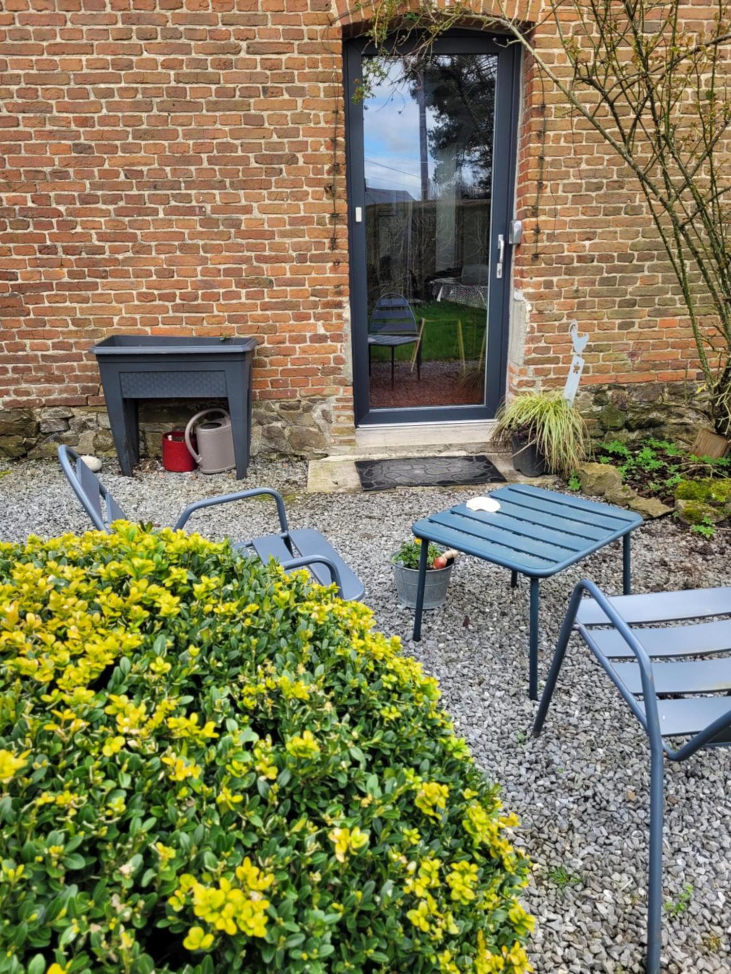 Studio Bienvenue Du Cote De Chez Nous Avec Jardin Privatif Wignehies エクステリア 写真